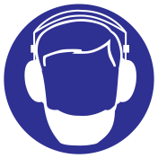 Blauw bord met pictogram om aan te duiden dat een baardnet en gehoorbescherming verplicht is.
