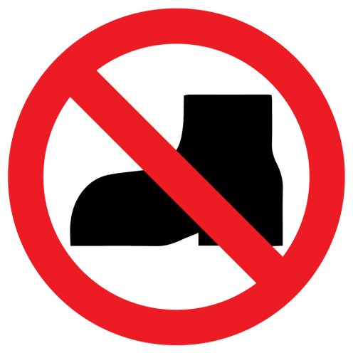 Sticker met pictogram Buitenschoenen verboden ISO7010 - P060