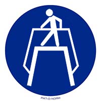 Pictogram oversteekplaats gebruiken verplicht volgens ISO 7010